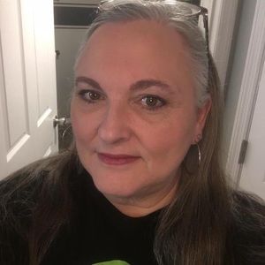 Meet your Posher, Eileen